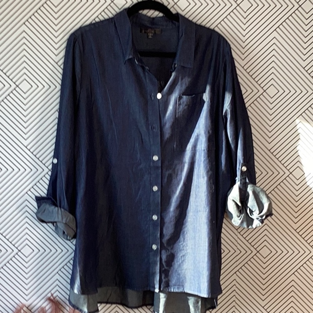 NWT DENIM RELAXED FIT BUTTON DOWN LONG SLEEVE TOP WITH ROLLED CUFF DETAIL